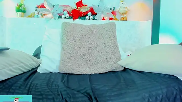 Snapshot of Natasha_Colins1 chatting on 12.13.24 Natasha Colins1 online show from 12.13.24