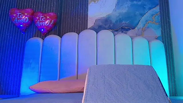 hot dione online show from 02.24.26