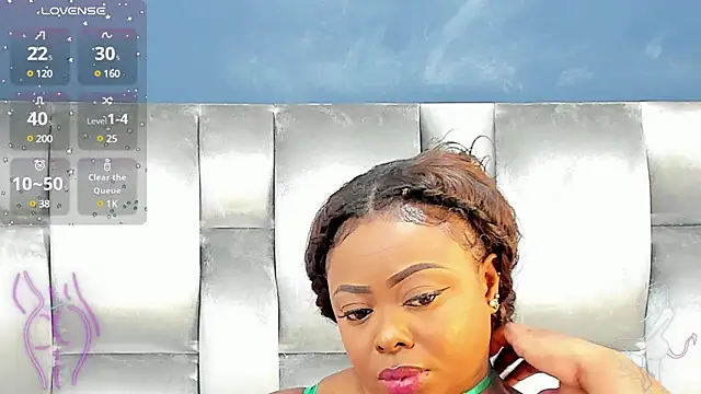 CamilaBenitez online show from 03.17.25