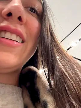 emiliasommer online show from 10.14.25