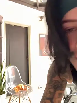 Hannah Borbon online show from 03.27.26