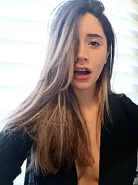 Snapshot of maliciaworld chatting on 01.22.25 maliciaworld online show from 01.22.25