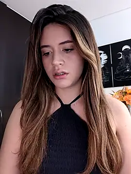 Snapshot of maliciaworld chatting on 09.15.25 maliciaworld online show from 09.15.25