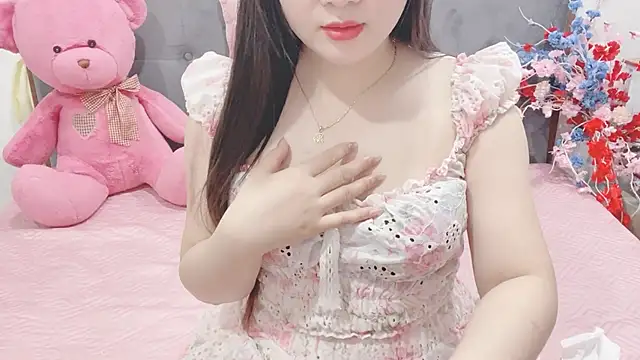 Snapshot of Funikio chatting on 02.25.26 Funikio online show from 02.25.26