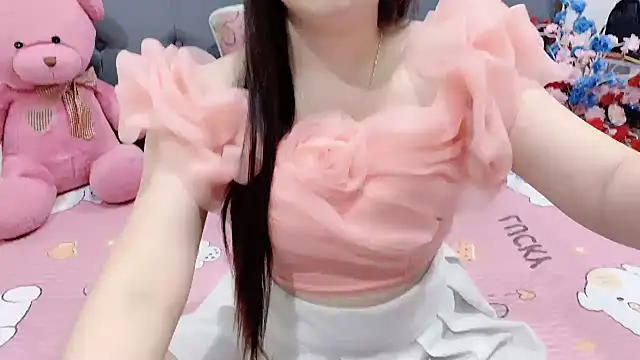 Snapshot of Funikio chatting on 04.16.26 Funikio online show from 04.16.26