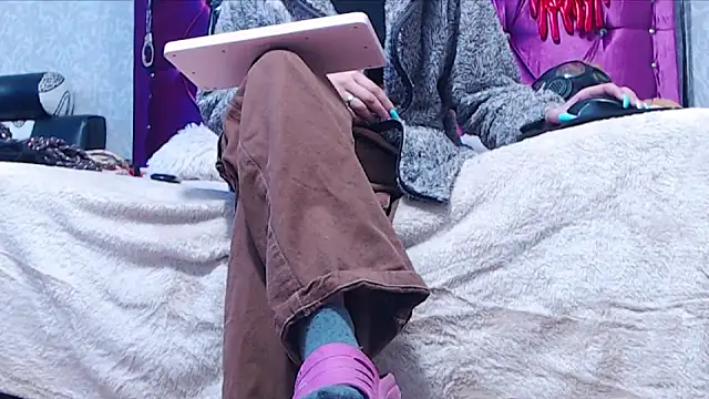 AyshaScott online show from 04.01.26