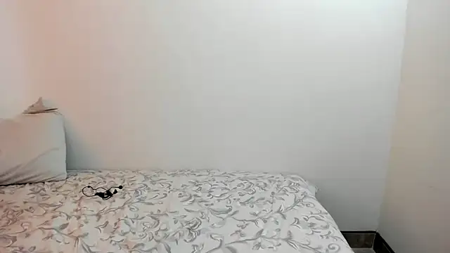 MonicaGarcia  online show from 02.20.25