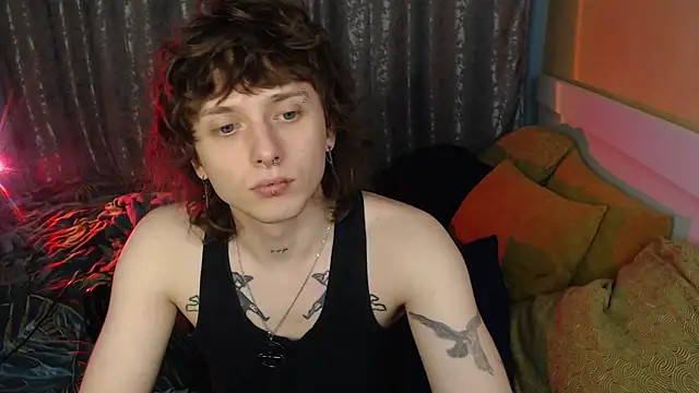 Snapshot of axxxturel chatting on 12.02.25 axxxturel online show from 12.02.25