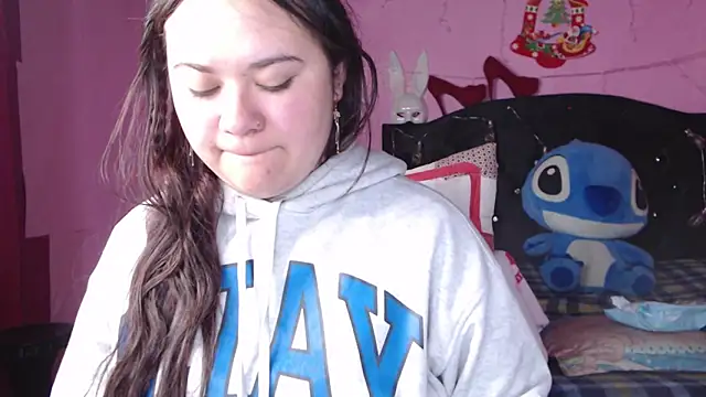 NikkiRous  online show from 02.21.25