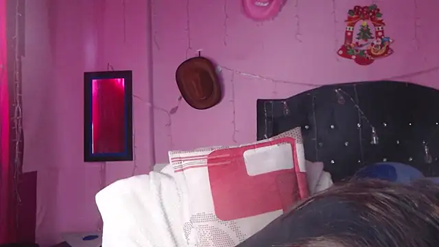 NikkiRous  online show from 10.03.25