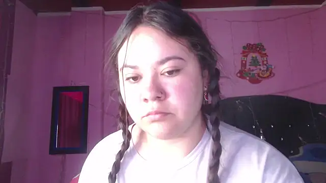 NikkiRous  online show from 10.10.25