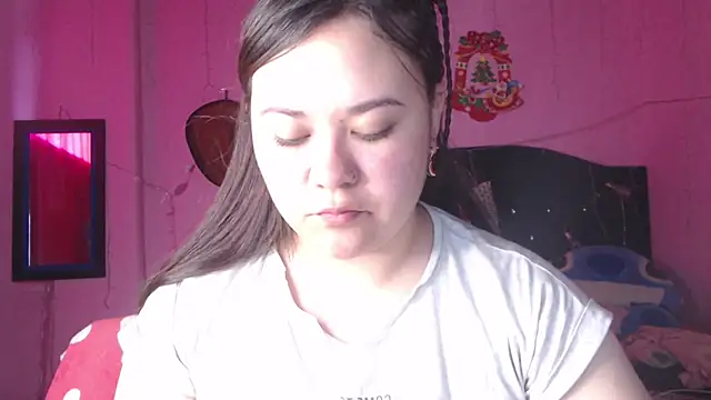 NikkiRous  online show from 10.19.25