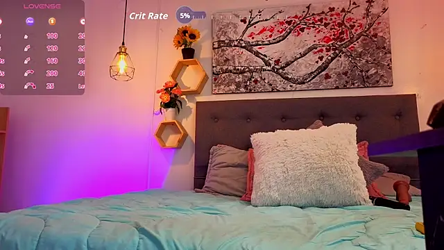 Snapshot of Dulce_charlottee chatting on 11.25.25 Dulce charlottee online show from 11.25.25