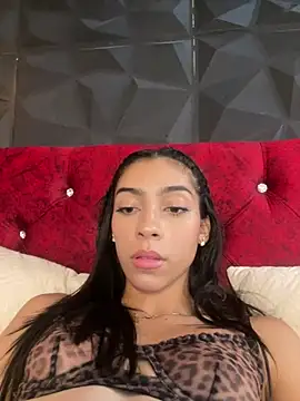 Ema azel online show from 12.31.24