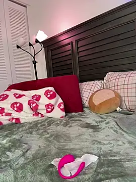 BrattyBae xo online show from 03.02.25