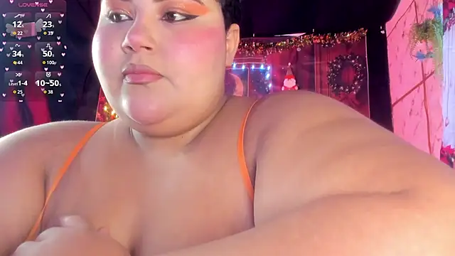 Snapshot of Hurrem_Math chatting on 12.17.25 Hurrem Math online show from 12.17.25