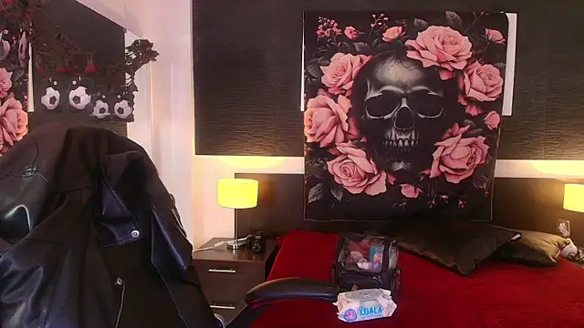 EvaaFoxxy1 online show from 07.15.26
