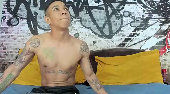 Snapshot of its_me_miley chatting on 01.29.25 its me miley online show from 01.29.25