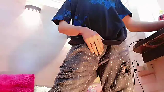 Snapshot of Daniela_Pink_ chatting on 10.19.25 Daniela Pink online show from 10.19.25