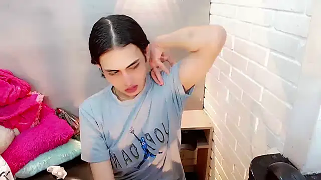 Snapshot of Daniela_Pink_ chatting on 11.04.25 Daniela Pink online show from 11.04.25