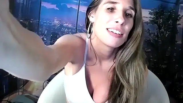 Snapshot of SarahStarr2020 chatting on 11.21.25 SarahStarr2020 online show from 11.21.25