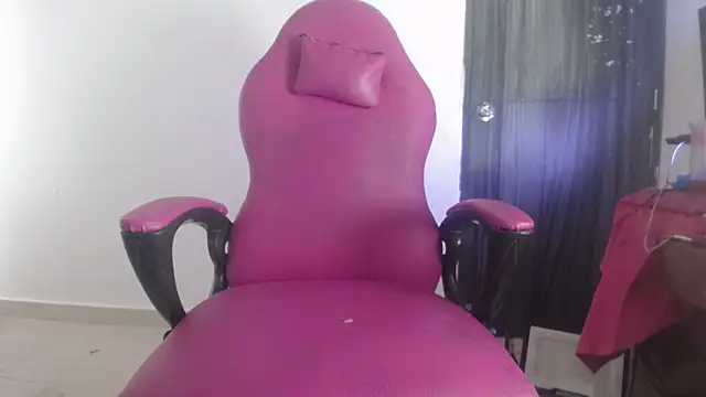 Snapshot of barbara_anal_squirt_ chatting on 11.05.25 barbara anal squirt online show from 11.05.25