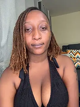 Snapshot of CarlaBeckky chatting on 12.03.25 CarlaBeckky online show from 12.03.25