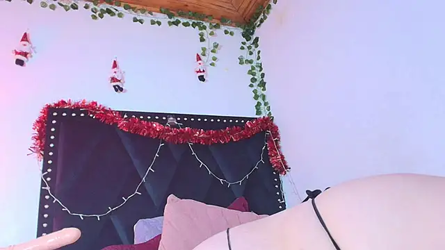 Zoe Curvy online show from 12.17.25