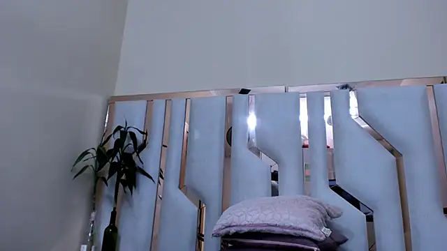 Snapshot of TifanyChill chatting on 01.09.25 TifanyChill online show from 01.09.25