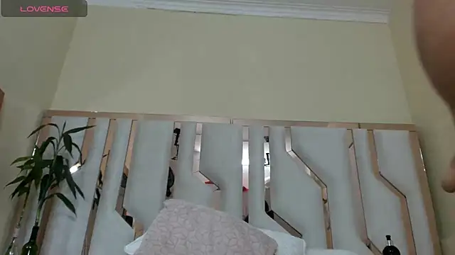 Snapshot of TifanyChill chatting on 01.29.25 TifanyChill online show from 01.29.25