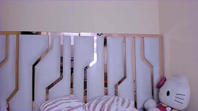 Snapshot of TifanyChill chatting on 11.09.25 TifanyChill online show from 11.09.25