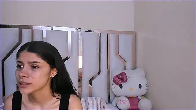 Snapshot of TifanyChill chatting on 11.20.25 TifanyChill online show from 11.20.25