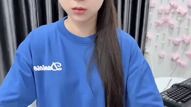 Snapshot of KaleAnisa chatting on 07.17.26 KaleAnisa online show from 07.17.26