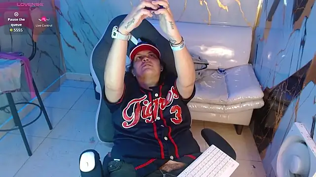 snowflake xxx online show from 01.18.26