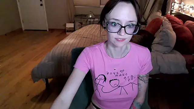 Snapshot of Plantbabeee chatting on 03.17.25 Plantbabeee online show from 03.17.25