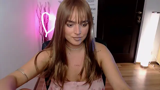 ChloeJewel1 online show from 12.01.25