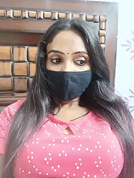 Snapshot of Yours-Bebo chatting on 07.13.26 Yours-Bebo online show from 07.13.26