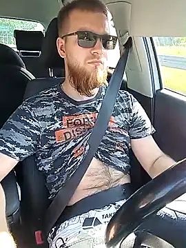 Snapshot of Sweet_bear69 chatting on 09.09.25 Sweet bear69 online show from 09.09.25