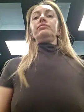 Miss    Mia  online show from 03.10.26