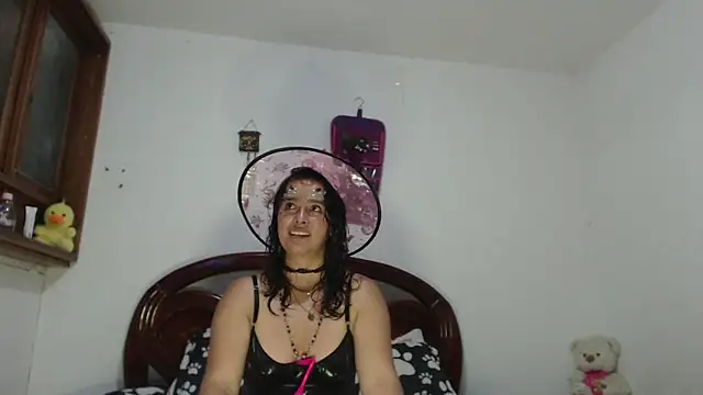 MagicStephany  online show from 10.03.25