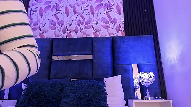 Snapshot of GiselOrtiz chatting on 03.01.25 GiselOrtiz online show from 03.01.25