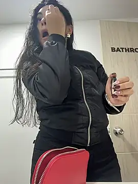 Snapshot of GiselOrtiz chatting on 11.06.25 GiselOrtiz online show from 11.06.25