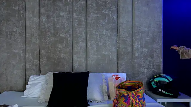 Snapshot of GiselOrtiz chatting on 11.14.25 GiselOrtiz online show from 11.14.25