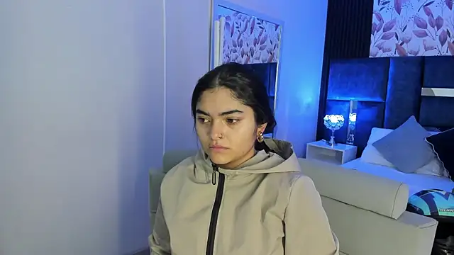 Snapshot of GiselOrtiz chatting on 12.02.25 GiselOrtiz online show from 12.02.25