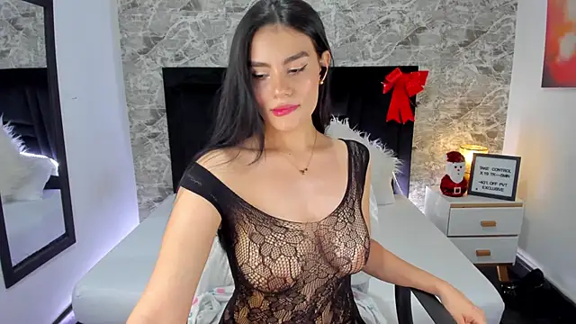 Snapshot of Maylin_Garcia chatting on 12.04.24 Maylin Garcia online show from 12.04.24