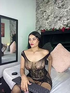 Snapshot of Maylin_Garcia chatting on 02.07.25 Maylin Garcia online show from 02.07.25