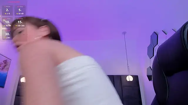 CorinneRusso online show from 02.05.25