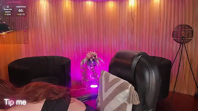 CorinneRusso online show from 12.15.25