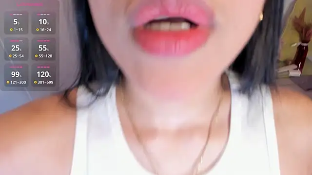 Snapshot of hellensexy chatting on 04.05.26 hellensexy online show from 04.05.26