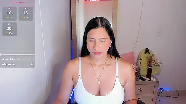 Snapshot of hellensexy chatting on 05.22.26 hellensexy online show from 05.22.26